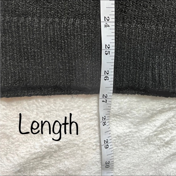 Staccato Black & Cream Chevron Stripe Color Block Pull On Sweater Size Medium - Picture 14 of 16